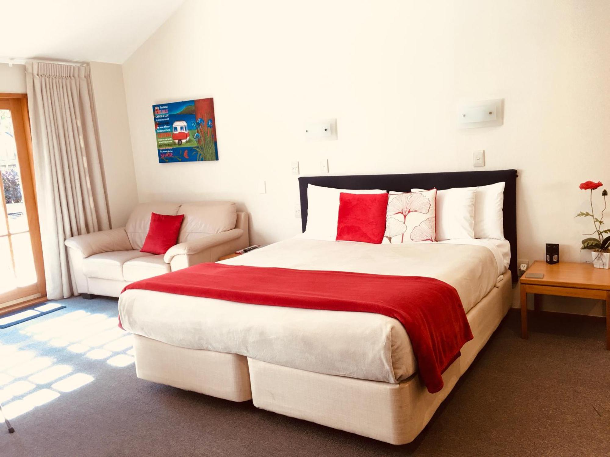 Cascades Lakefront Motel Lac Lac Taupo Extérieur photo A room at the hotel